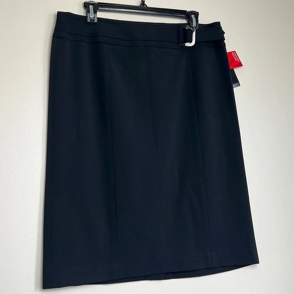 Style and Co Stretch LA Style Onyx Black Knee Length Skirt Size 12 NWT